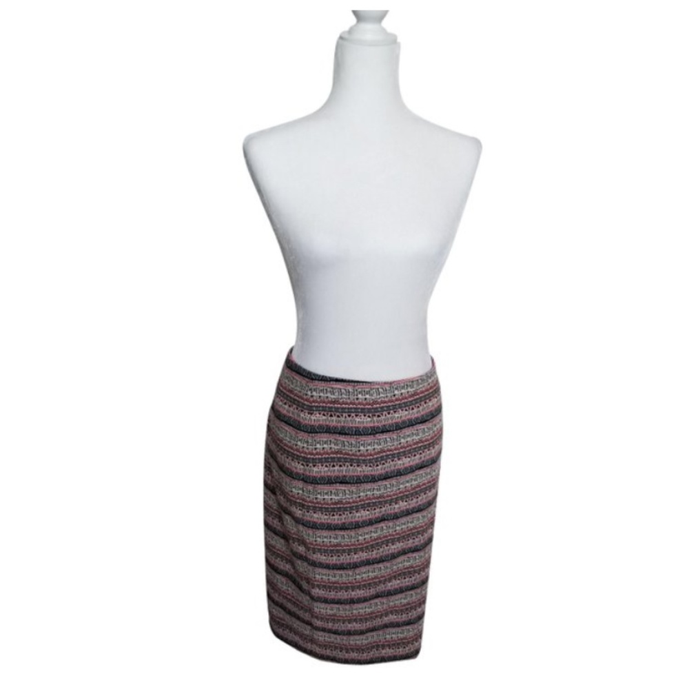 Fun Knee-Length Striped Pencil Skirt